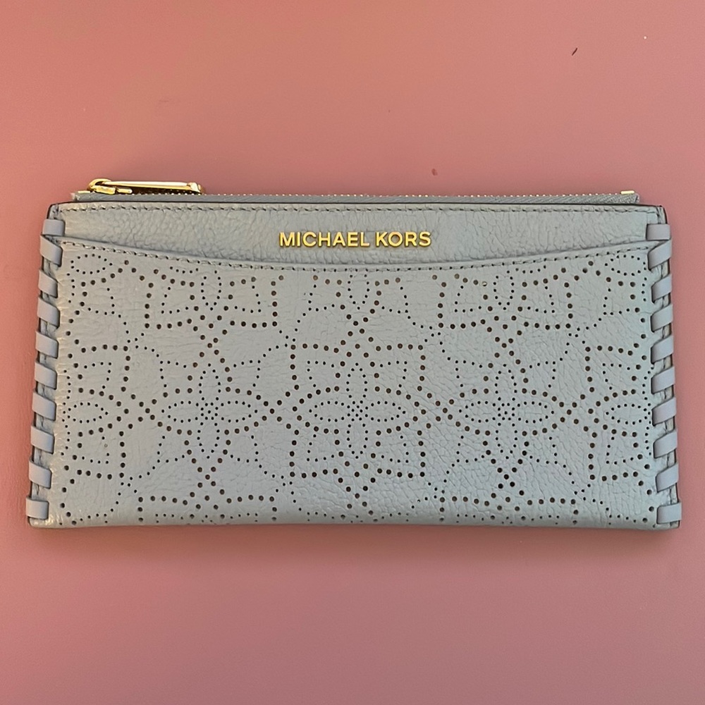 Like NEW Michael Kors Wallet in blue